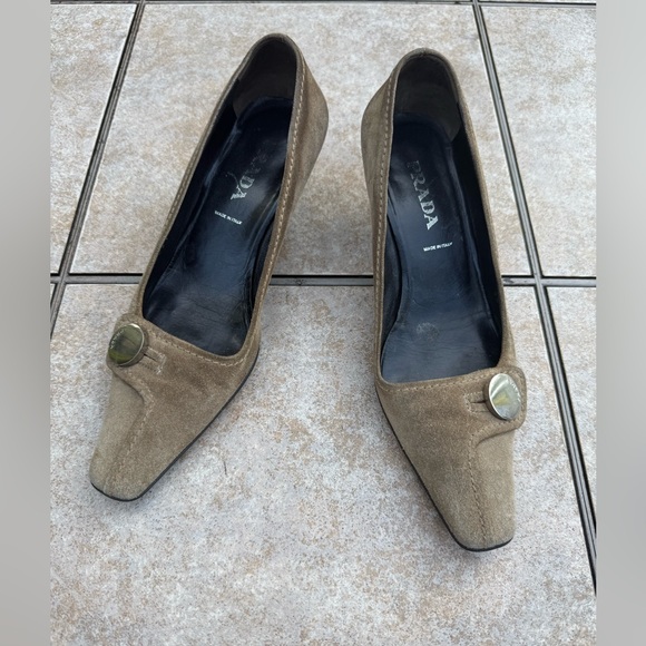 Prada Heels Elegant Suede Pumps - Picture 1 of 15
